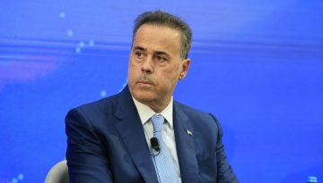 Παπασταύρου: Από ένα θαλάσσιο οικόπεδο υπολογίζονται 10 δισ. έσοδα
