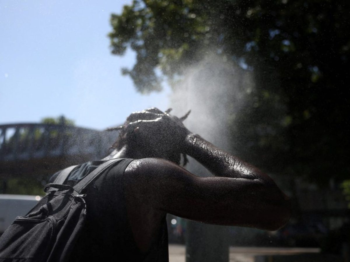 Ο καύσωνας αδειάζει τα πορτοφόλια των Ευρωπαίων: Μελέτη αποκαλύπτει πόσο μειώνει τα εισοδήματα και αυξάνει τη φτώχεια
