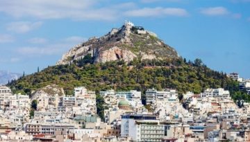 Σε «κόκκινο συναγερμό» η Αθήνα για φωτιές- Κλείνει ο Λυκαβηττός