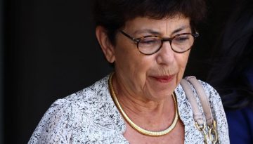 Γαλλία: Επανέρχεται η χρήση δύο παρασιτοκτόνων – Παραιτήθηκε η Υπουργός Οικολογικής Μετάβασης σε ένδειξη διαμαρτυρίας