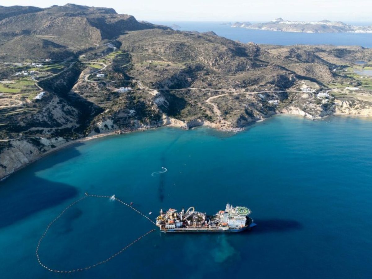 ΑΔΜΗΕ: Ολοκληρώνεται η ηλεκτρική διασύνδεση των Κυκλάδων, τα οφέλη