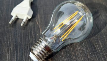Ρεύμα: Έρχονται μέτρα στήριξης για το ανοδικό ράλι τιμών από τον Σεπτέμβριο