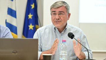 Μ. Γραφάκος: “Πληρώνω όσο πετάω” – Το επόμενο μεγάλο στοίχημα στη διαχείριση απορριμμάτων