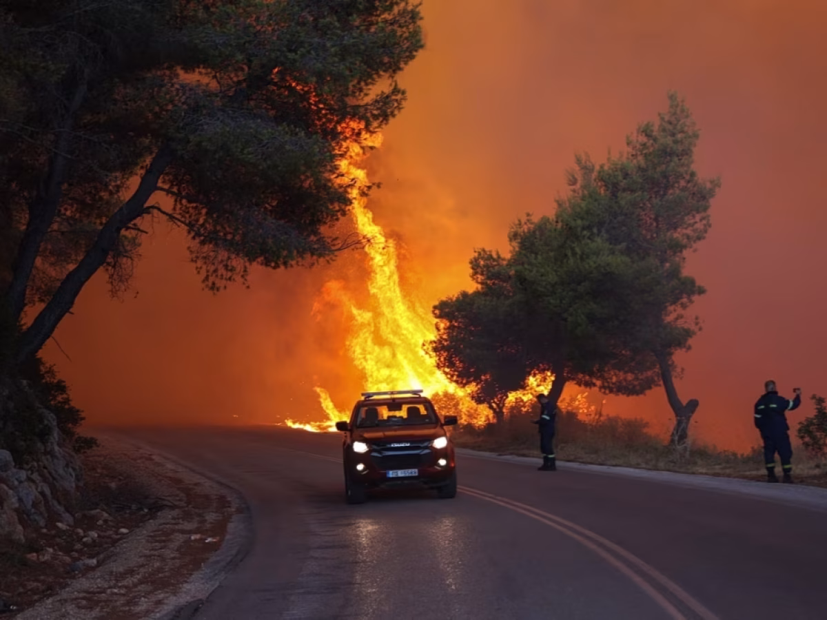 Ενώ η Ευρώπη καίγεται, η ΕΕ αναβάλλει τους πράσινους στόχους της | in.gr