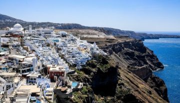 Νέο Ειδικό Χωροταξικό για τον Τουρισμό: Υπεγράφη η ΚΥΑ – Οι αλλαγές σε δόμηση και επενδύσεις
