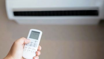 Τεχνικός κλιματιστικών: «Δεν παθαίνει τίποτα αν το ανοιγοκλείνετε συνέχεια – Στην πραγματικότητα έτσι καίει λιγότερο»