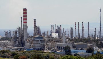 Τα ελληνικά διυλιστήρια “απογείωσαν” τις αφίξεις τουριστών