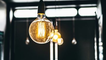 Ρεύμα: Ο χάρτης των πράσινων τιμολογίων Σεπτεμβρίου, νέα δεδομένα από τη ΔΕΗ στα σταθερά συμβόλαια